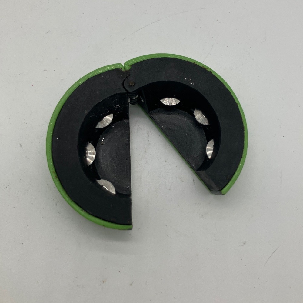 Lime Green Handheld Wine Bottle Foil Cutter with 6 Metal Cutting Wheels